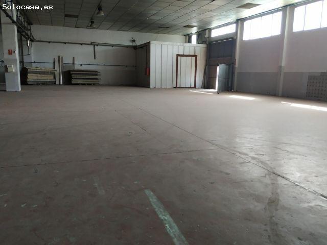 NAVE DE 2.250 M2 EN POLIGONO DE CREVILLENTE