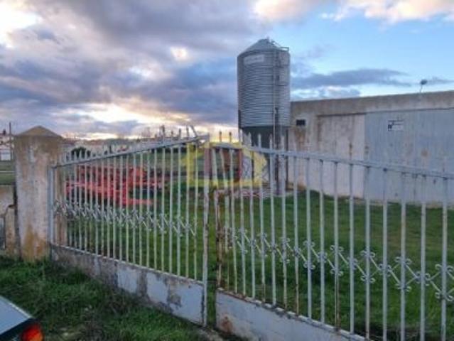 Nave de 750m2 con 2300m2 terreno en San Cristóbal de la cuesta antiguamente