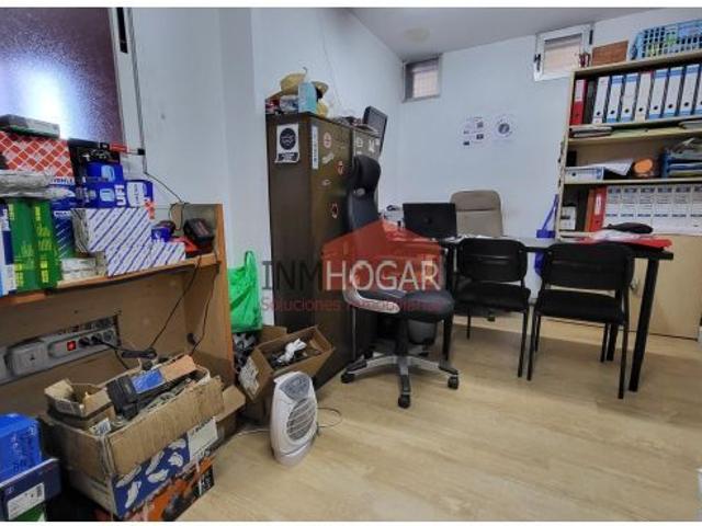 NAVE EN EL POLÍGINO INDUSTRIAL DE HERVENCIAS, ÁVILA 05004