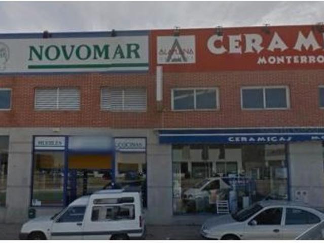 NAVE EN EL POLIGONO VILLARES