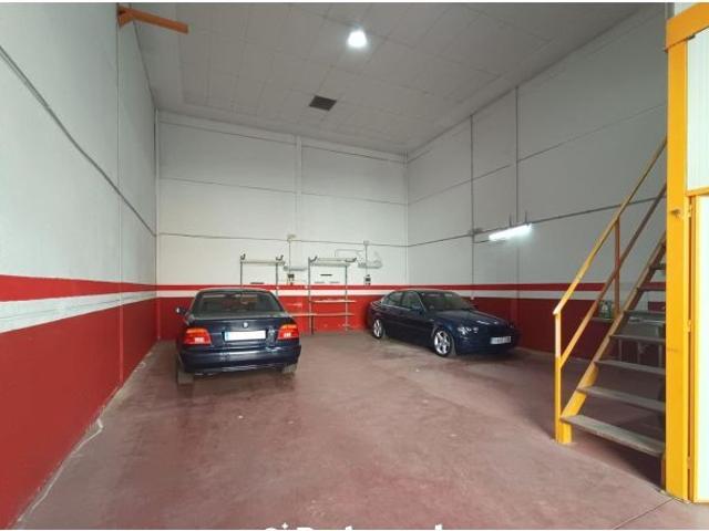 Nave en Polg. Quemadas¡