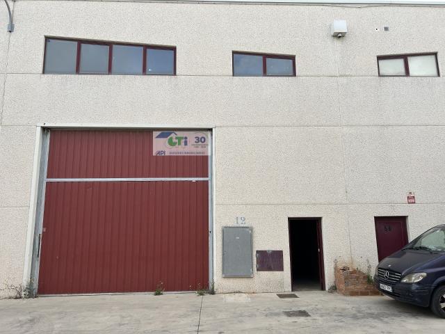 NAVE EN VENTA A ESTRENAR, 400 M2