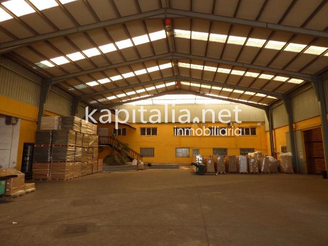 Nave en venta en el polígono industrial de Olleria