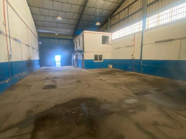 Nave en venta en La Torrecilla