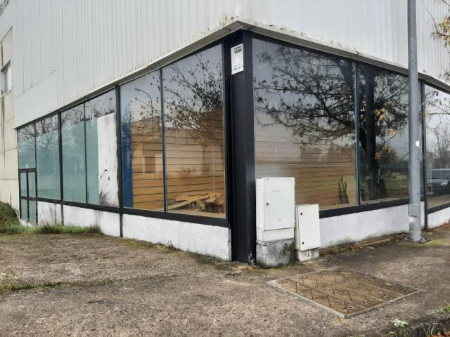 Nave en venta en polígono Las Arenas Malpartida de Cáceres