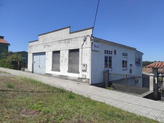 Nave en venta en Teo La Coruña