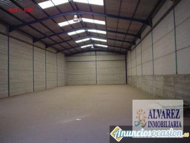 Nave en venta en Viator Almería