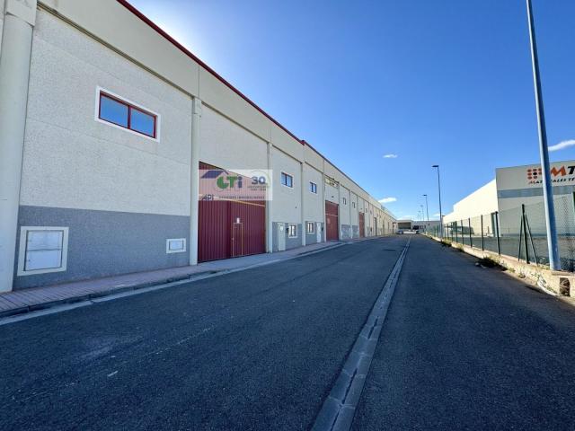 Nave en venta en Zaragoza Zaragoza