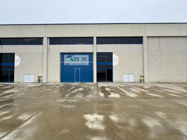 Nave en venta en Zaragoza Zaragoza
