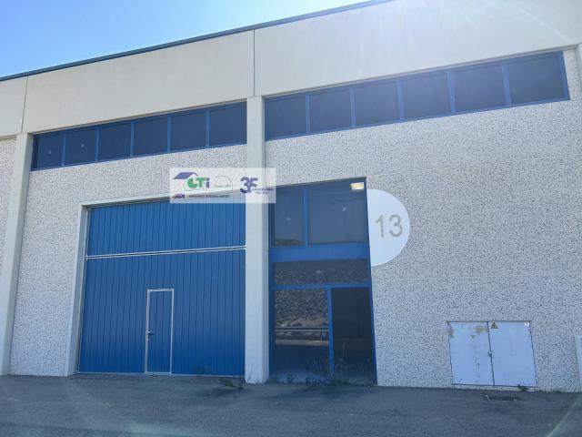 Nave en venta en Zaragoza Zaragoza