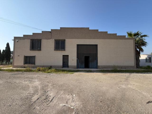 Nave industrial con gran superficie en La Hoya Elche 307MV Marco Villas inmobiliaria en Guardamar del Segura