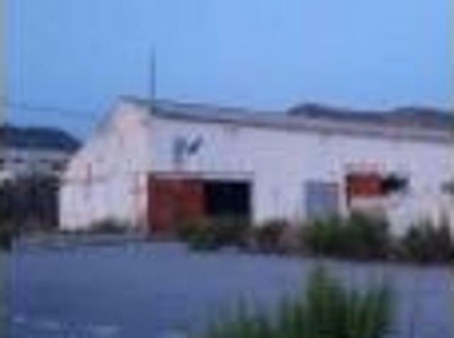 Nave industrial de 1167m2 en Novelda
