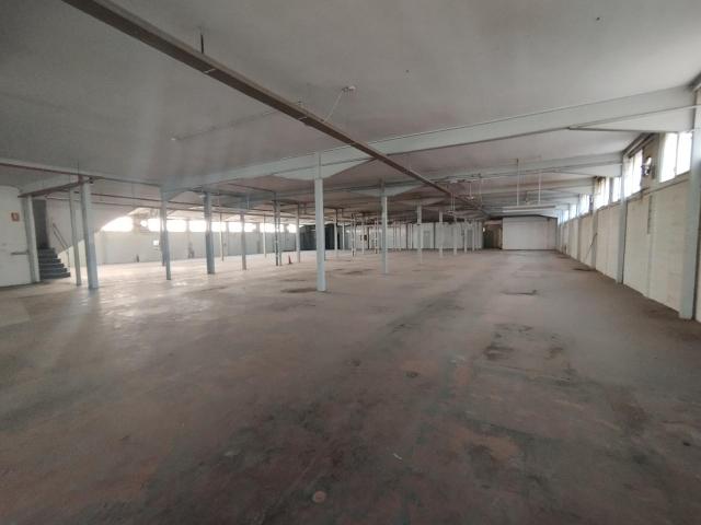 NAVE INDUSTRIAL DE 2.270 M2