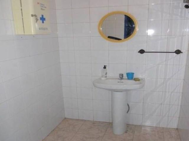 NAVE INDUSTRIAL DE 445 M2 CON VIVIENDA TOTALMENTE TERMINADA PRECIO NEGOCIABLE