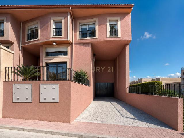 Nave industrial de 80 m² en planta 1 en Polígono La Leala, Benalmádena