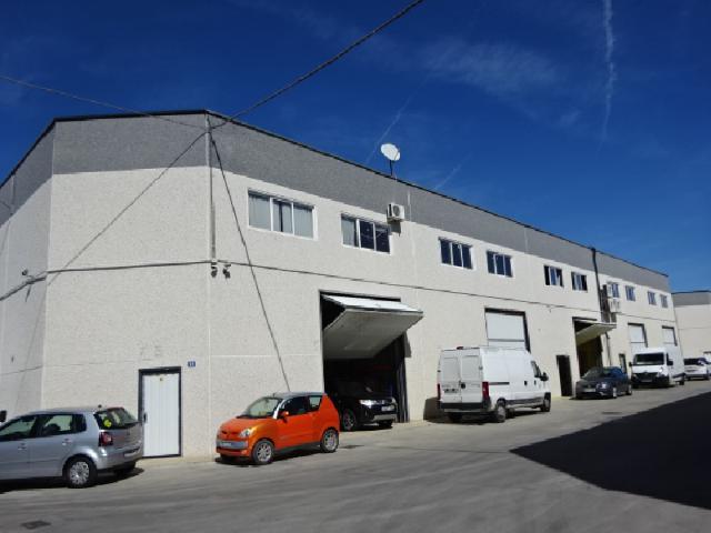 Nave industrial en C/ De las Moreras, Ciempozuelos Madrid