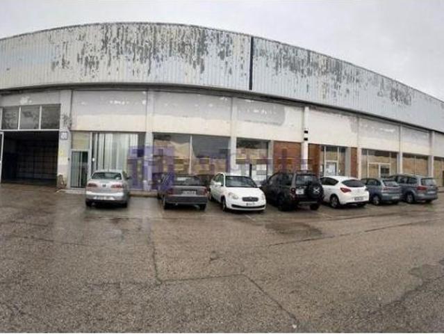 Nave industrial en alquiler en Cáceres