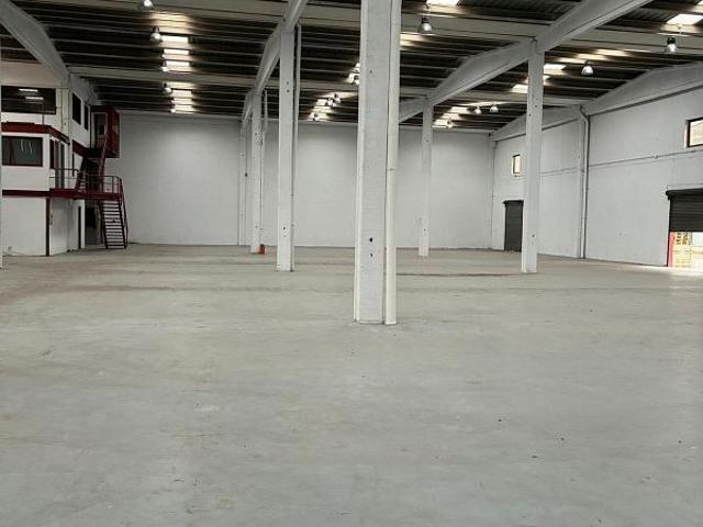 Nave industrial en alquiler en calle D'alemanya, Franqueses del Vallès, les, de 1.700 m² 2 habitaciones por 10.700