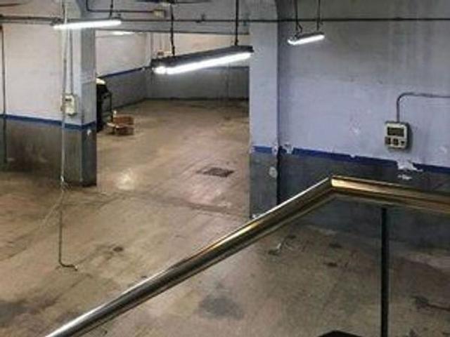 Nave industrial en alquiler en calle De Corominas, Hospitalet de Llobregat, L´, de 1 m² 2 habitaciones por 950