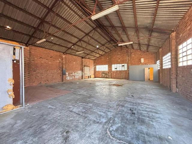 Nave industrial en alquiler en calle De Can Parera, Palau solità i Plegamans, de 270 m² por 750