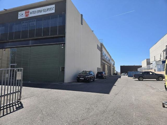 Nave industrial en alquiler en calle De Guillem Rovirosa, Vilanova i La Geltrú, de 467 m² por 3.400
