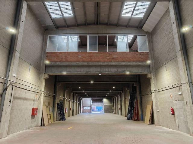 Nave industrial en alquiler en calle De Laureà Miró, Sant Feliu de Llobregat, de 1.201 m² por 6.000