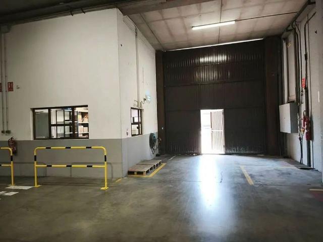 Nave industrial en alquiler en calle De la Botànica, Hospitalet de Llobregat, L´, de 2.268 m² por 17.000