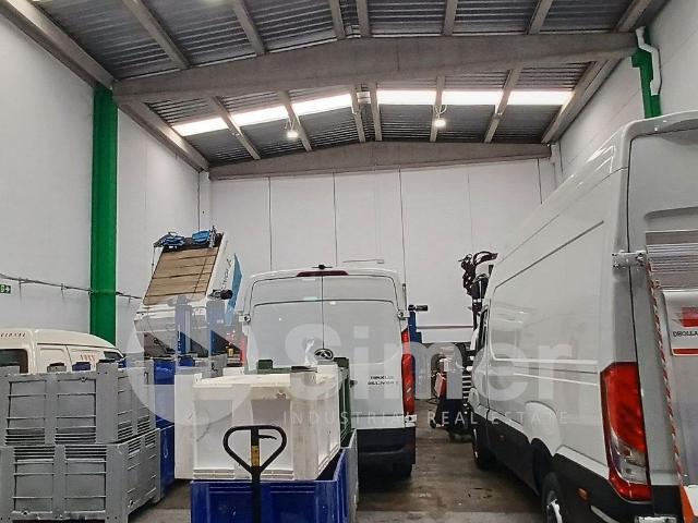 Nave industrial en alquiler en calle De Mogoda, Barbera del Vallès, de 570 m² por 2.650