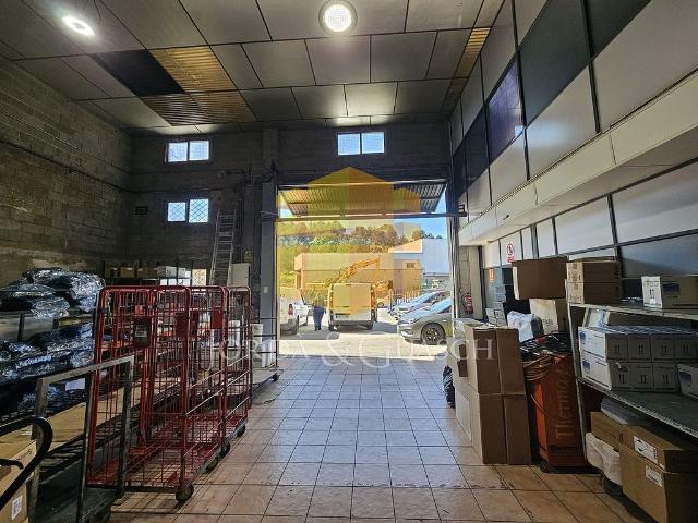 Nave industrial en alquiler en calle Del Cirerer, Papiol, El, de 740 m² 2 habitaciones por 3.600