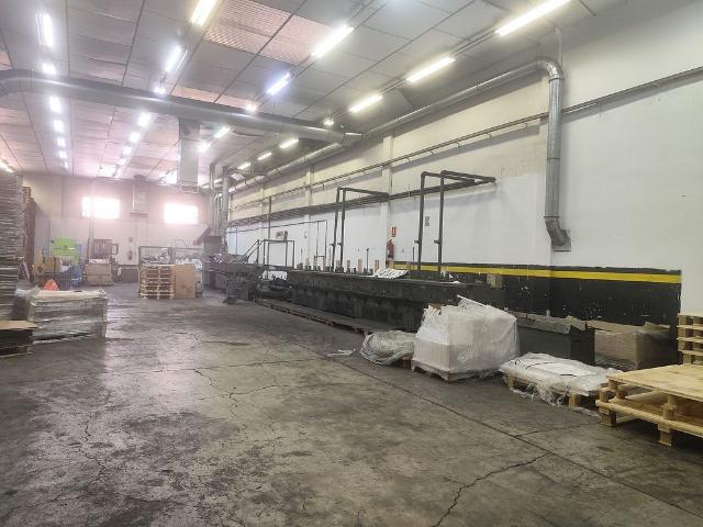 Nave industrial en alquiler en calle Del Crom, Hospitalet de Llobregat, L´, de 680 m² 2 habitaciones por 5.750