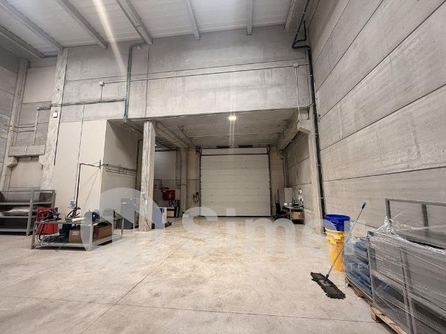 Nave industrial en alquiler en calle Del Poeta Maragall, Santa Perpètua de Mogoda, de 456 m² por 3.280