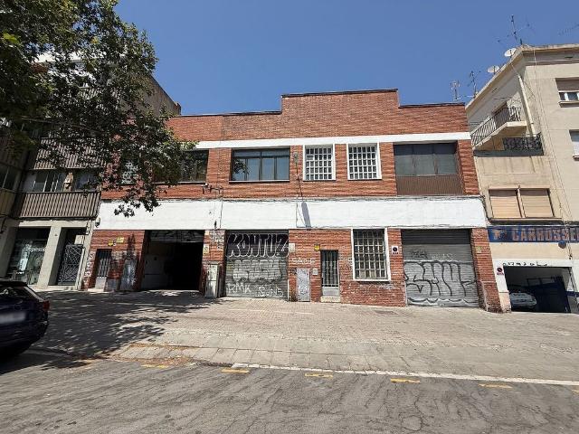 Nave industrial en alquiler en calle Del Tibidabo, Sant Adrià de Besos, de 1.385 m² por 9.000