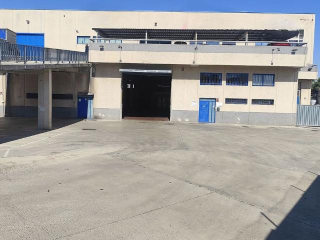 Nave industrial en alquiler en calle Diesel, Parets del Vallès, de 1.400 m² 2 habitaciones por 7.600