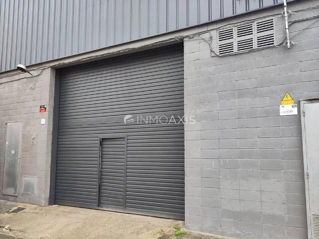 Nave industrial en alquiler en calle Extremadura, Sant Boi de Llobregat, de 585 m² por 4.100