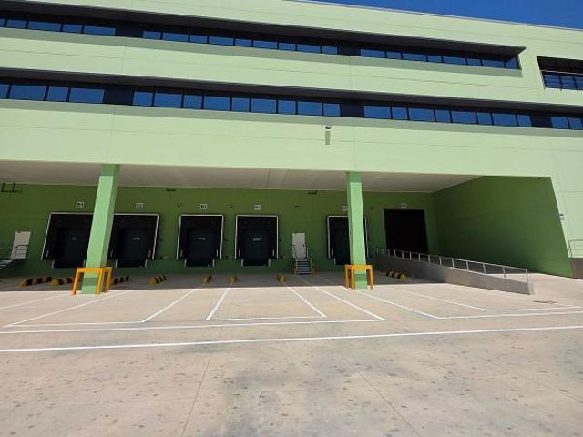 Nave industrial en alquiler en calle Industria, Sant Fost de Campsentelles, de 8.490 m² 3 habitaciones por 59.430