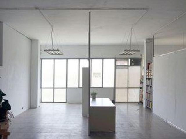 Nave industrial en alquiler en calle Isaac Peral, Hospitalet de Llobregat, L´, de 280 m² 4 habitaciones por 1.400