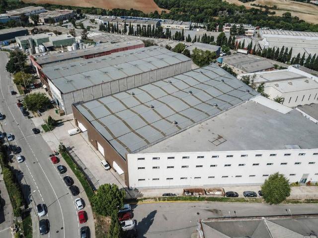 Nave industrial en alquiler en calle Pla Dels Avellaners, Santa Perpètua de Mogoda, de 7.978 m² por 45.000