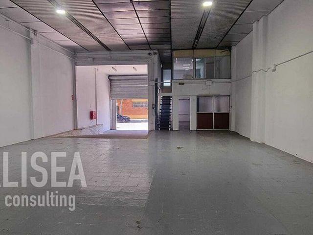 Nave industrial en alquiler en calle Ramon Llull, Sabadell, de 420 m² 1 habitación por 2.300