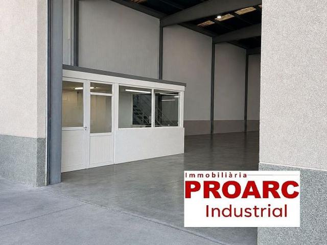 Nave industrial en alquiler en calle Ull de Llebre, Olèrdola, de 680 m² 1 habitación por 3.000