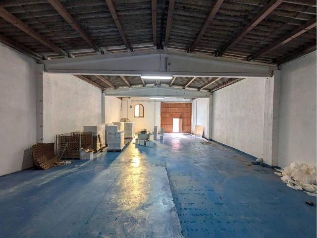 Nave industrial en alquiler en calle Vinya, Sant Sadurní d´Anoia, de 194 m² por 1.000