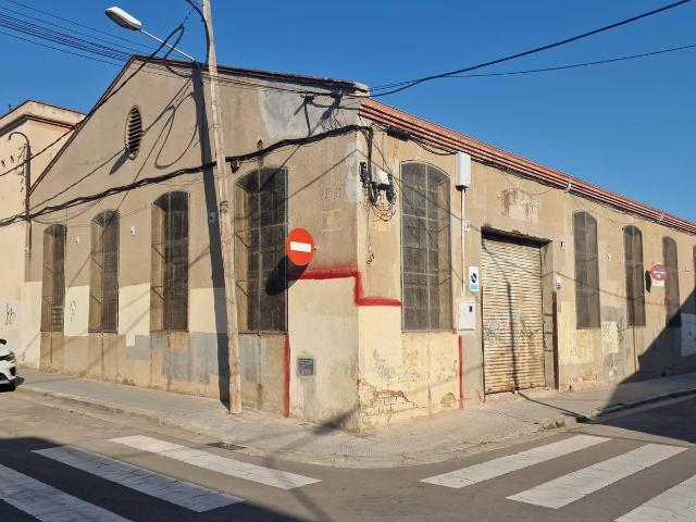 Nave industrial en Alquiler en Can Feu
