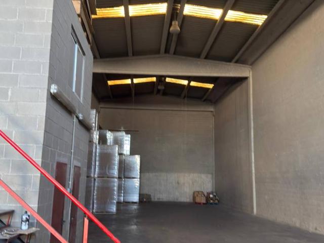 Nave industrial en Alquiler en Can Rosés