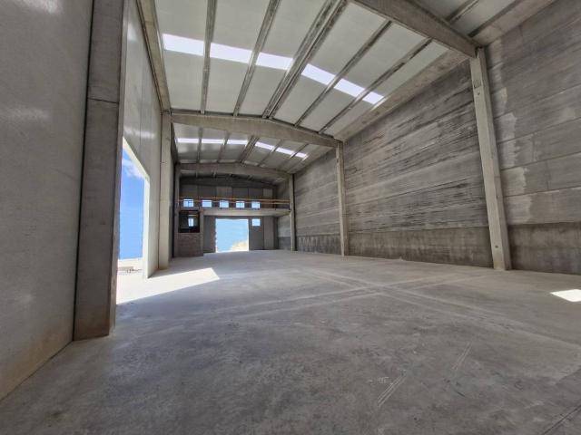 Nave industrial en Alquiler en Can Vinyals