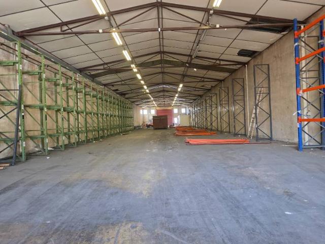 Nave industrial en Alquiler en Canovelles