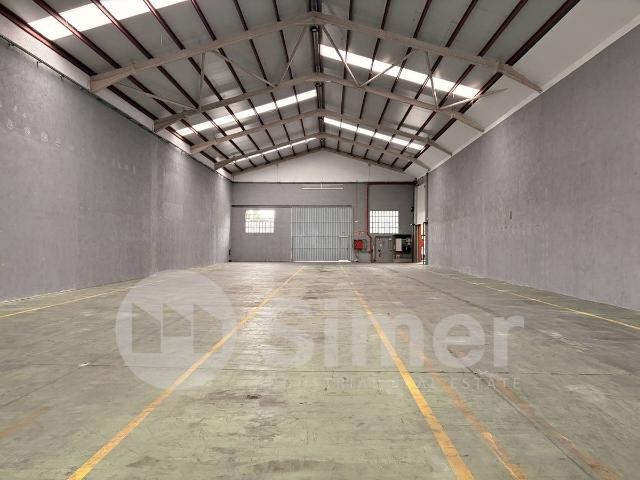 Nave industrial en Alquiler en Canovelles