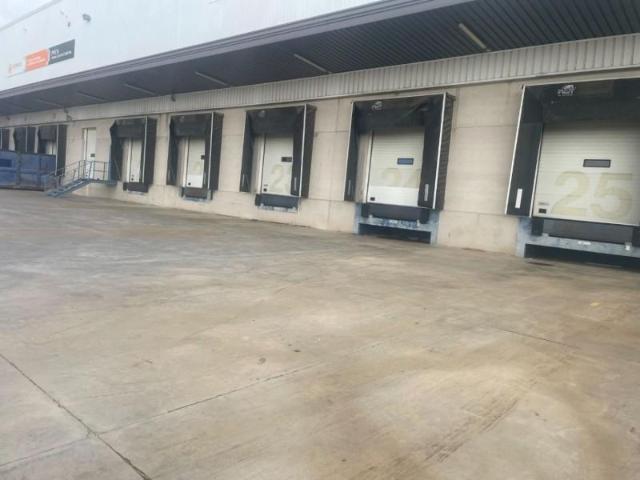 Nave industrial en alquiler en Carmona, Camposol