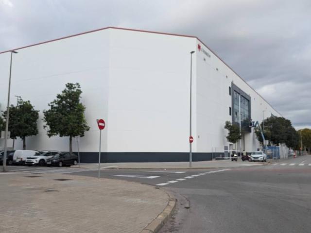 Nave industrial en Alquiler en Centre