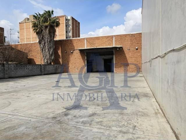 Nave industrial en Alquiler en Centre