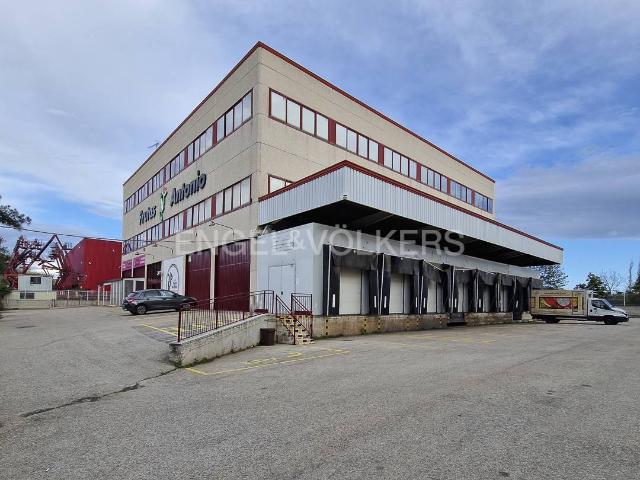 Nave industrial en Alquiler en Centre