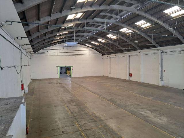 Nave industrial en Alquiler en Centre